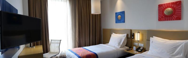 Holiday Inn Express Chennai Old Mahabalipuram Road Ngoại thất bức ảnh