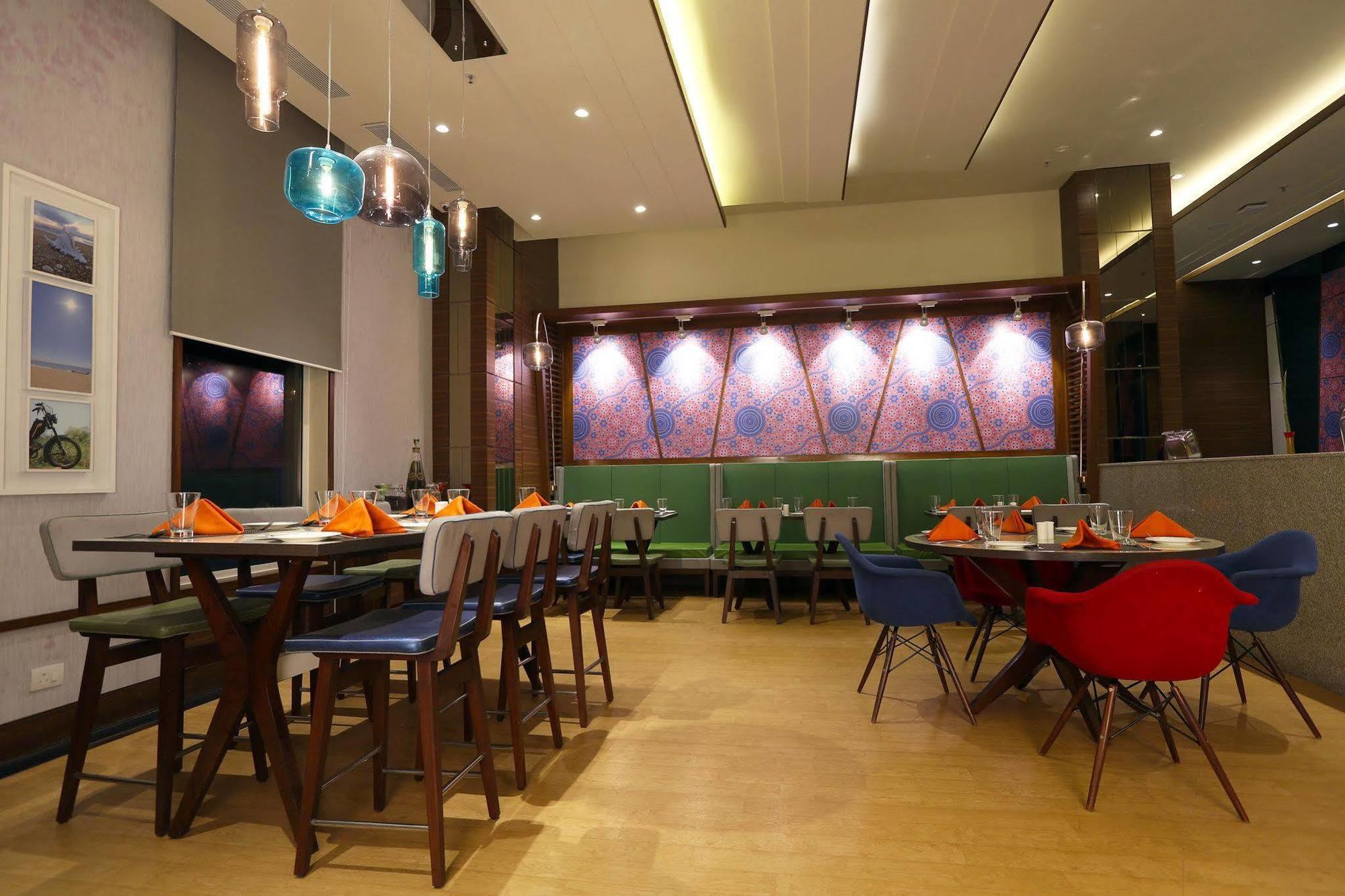 Holiday Inn Express Chennai Old Mahabalipuram Road Ngoại thất bức ảnh